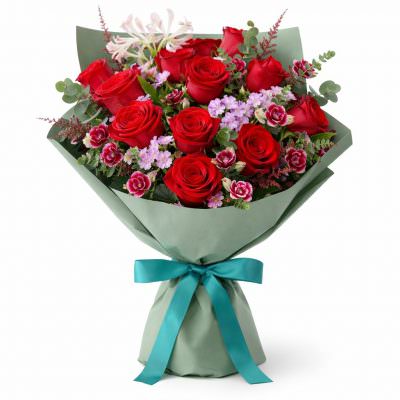 Красивый букет из ароматных цветов «Роскошная тайна»