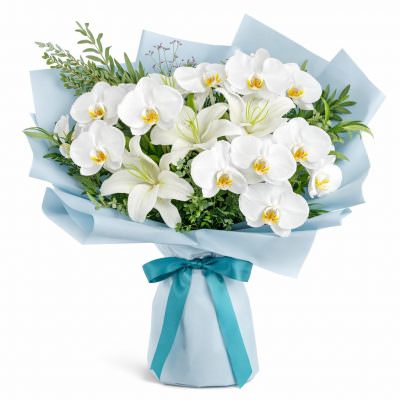 Букет белых орхидей «Белоснежный трепет»