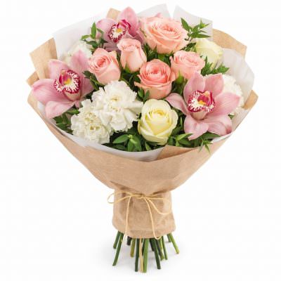 Красивый букет из цветов «Ароматная гармония»