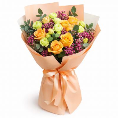 Букет из роз и гипсофилы «Нежный поцелуй»