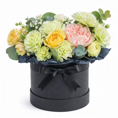 Шляпная коробка с цветами «Золотой рассвет»